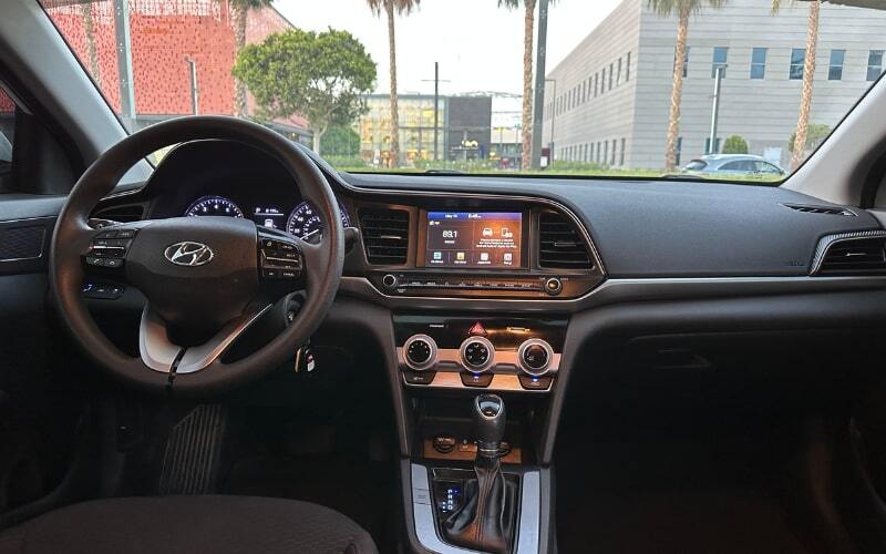 Daily rental Hyundai Elantra 2019 in UAE