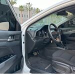 Hyundai Elantra 2019 renta