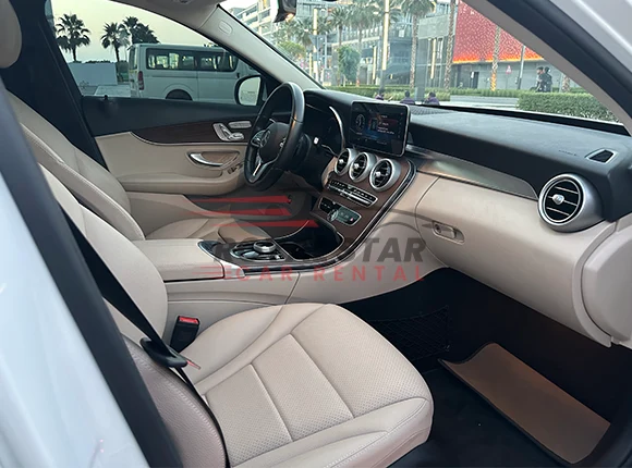 mercedes-car-rental-dubai-Dubai-Marina