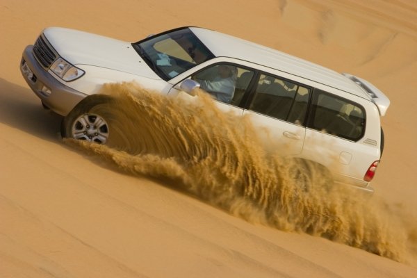 Driving Tips for Desert Adventures: Navigating the Sands Safely