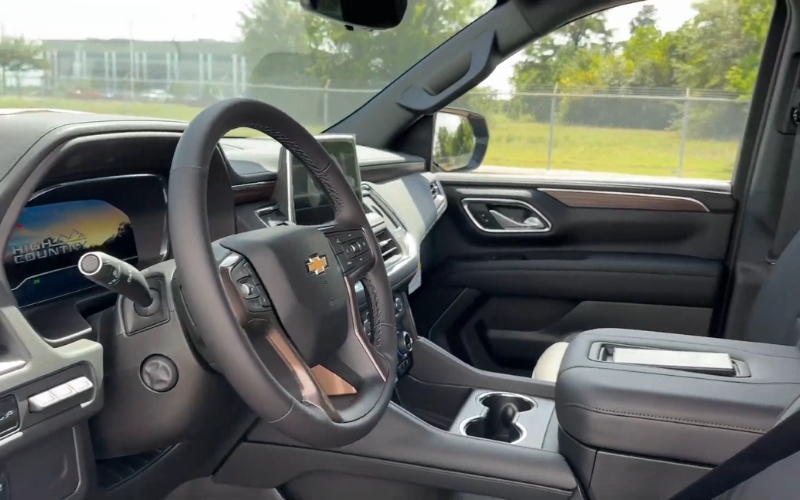 Chevrolet Suburban 2022 for Al barsha