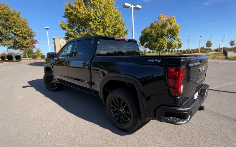 Car Rental GMC Sierra 2022
