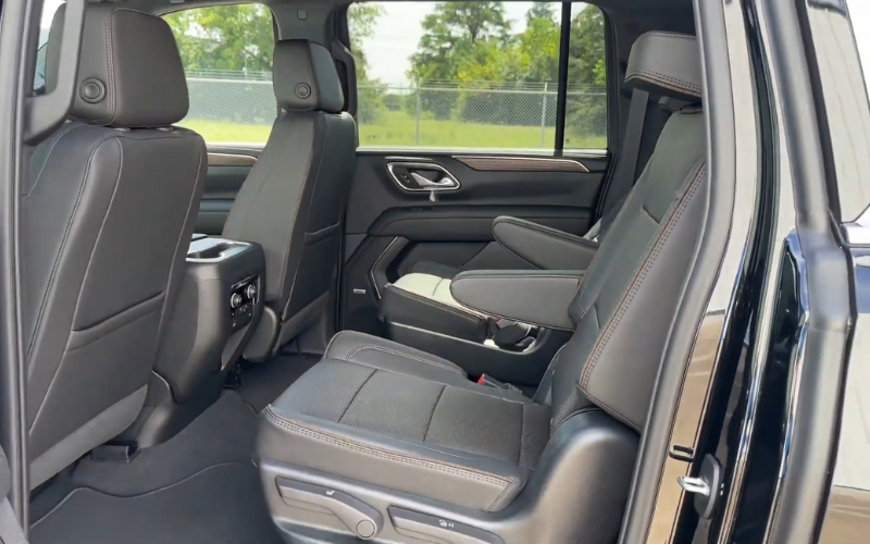 Chevrolet Suburban 2022 in