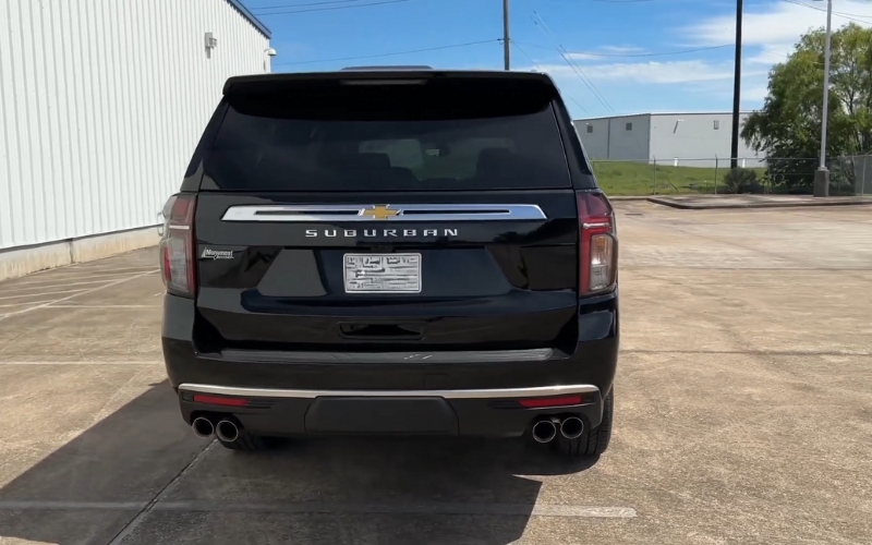 Hire Chevrolet Suburban 2022