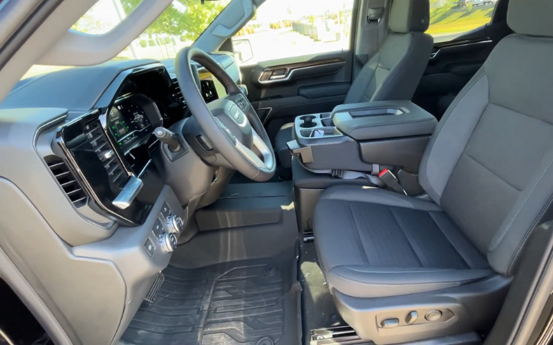 Rent GMC Sierra 2022 in Dubai