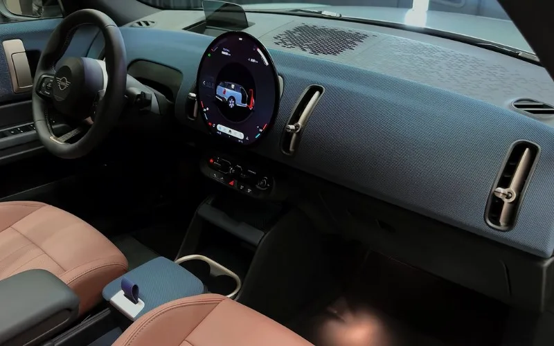 Affordable Mini Cooper Countryman 2024 car rental