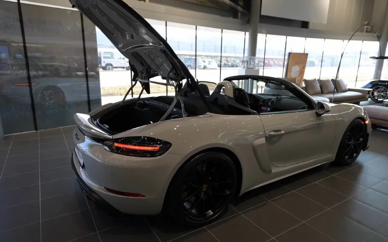 Affordable Porsche Boxster 718 2022 car rental