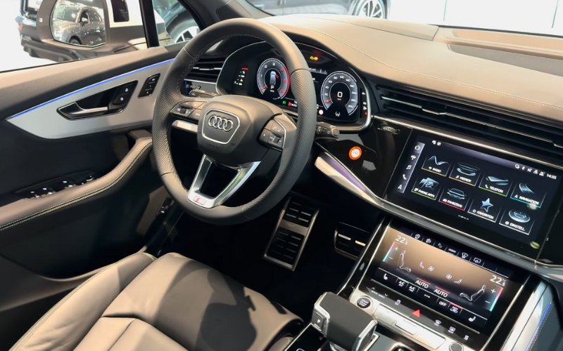 Audi Q7 2023 SUV rental Dubai