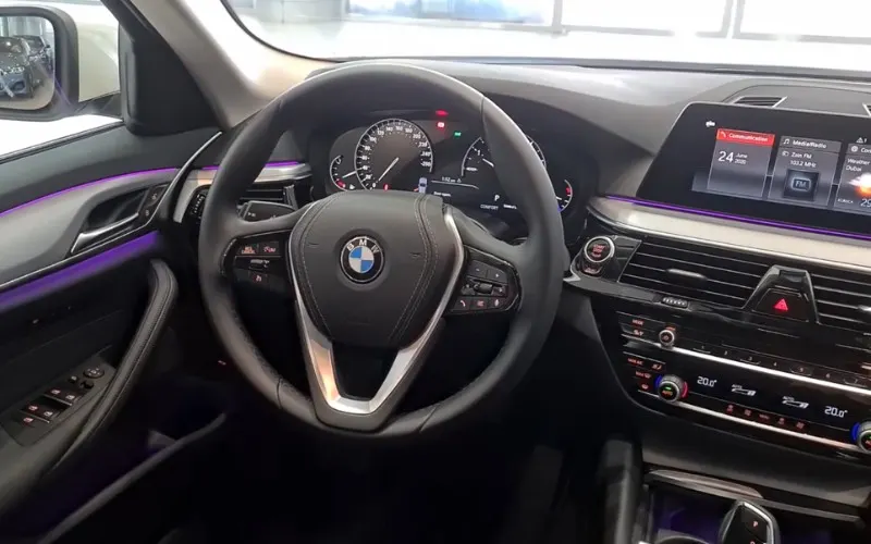BMW 520i 2020 hire in Dubai Marina