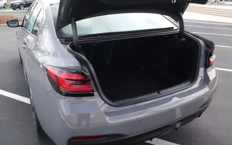 BMW 530i 2023 rent with driver Dubai