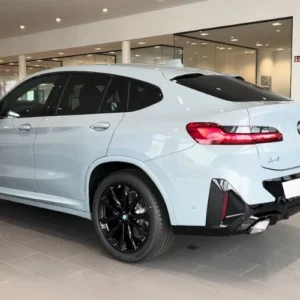 BMW X4 2022 car hire Dubai