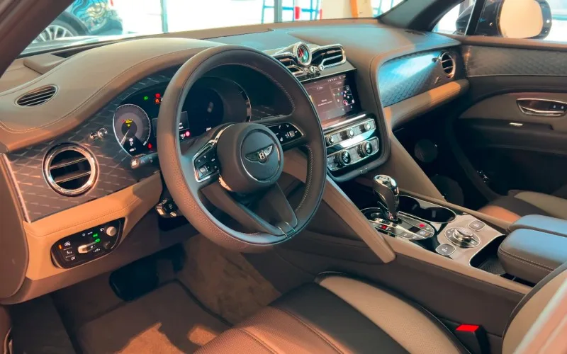 Bentley Bentayga 2022 car rental