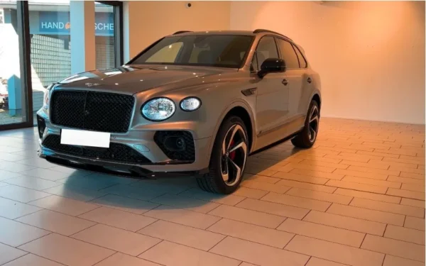 Bentley Bentayga 2022 for rent