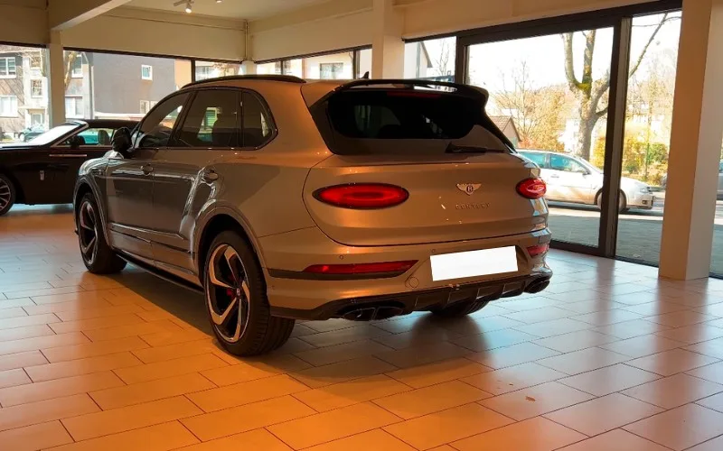Bentley Bentayga 2022 luxury SUV