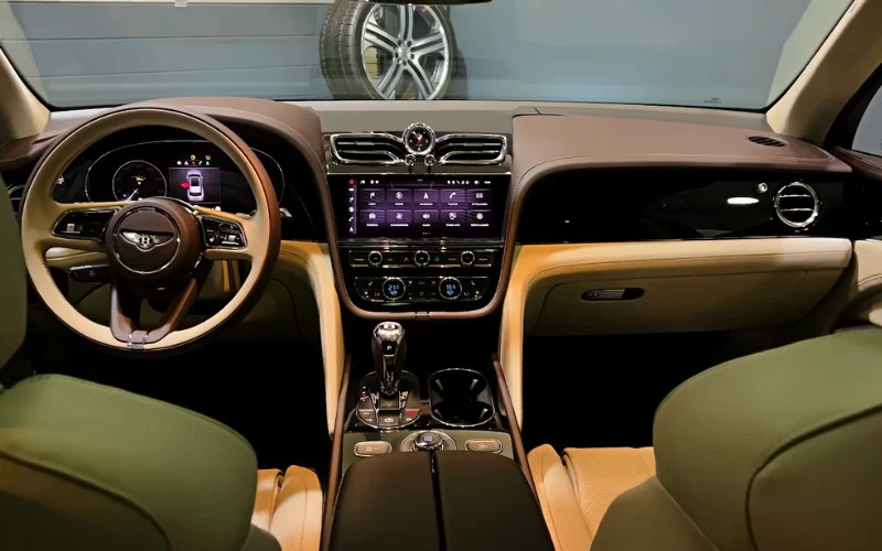 Bentley Bentayga 2023 monthly rental Dubai