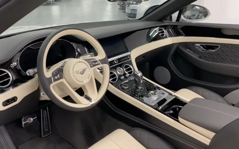 Bentley Continental GTC 2020 with driver