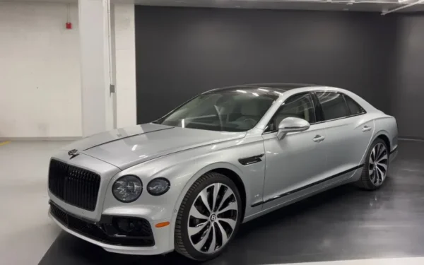 Bentley Flying Spur 2021 chauffeur service