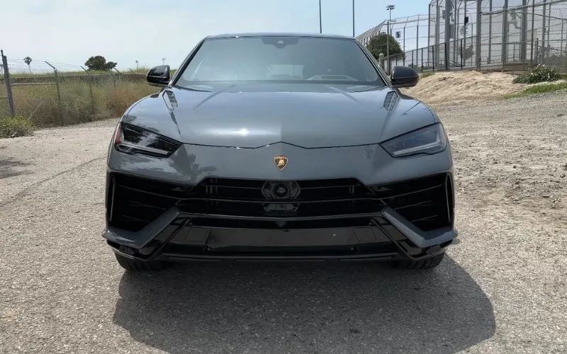 Book Lamborghini Urus S 2023 online