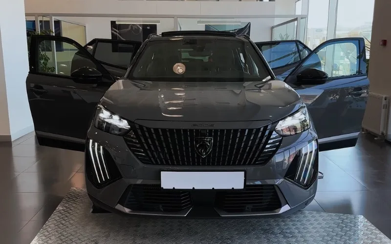 Dubai Peugeot 2008 GT 2023 driving experience