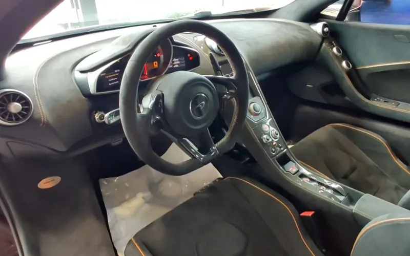 Exotic car rental McLaren 650S