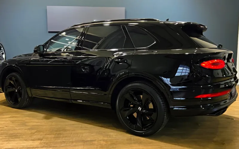 Hire Bentley Bentayga 2023