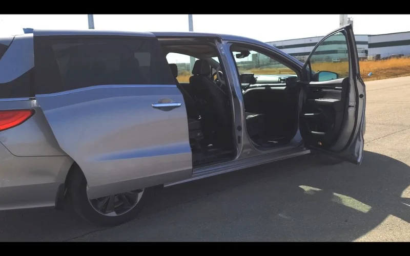 Hire Honda Odyssey 2022 Dubai