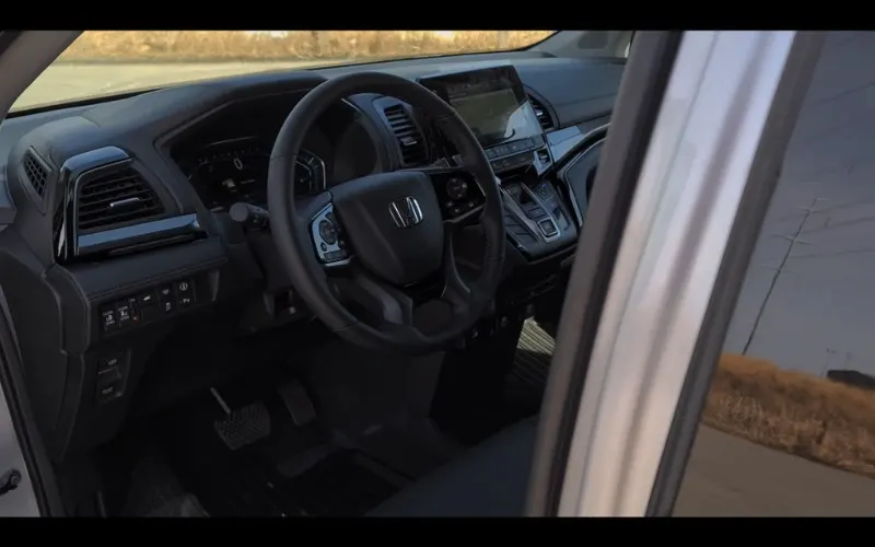 Honda Odyssey 2022 for rent in Dubai