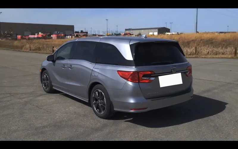 Rent Honda Odyssey 2022 in Dubai