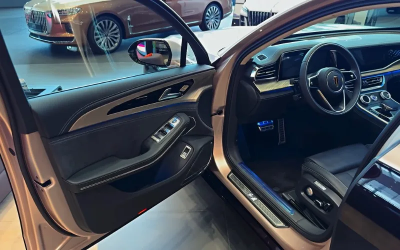 Hongqi H9 2023 rental