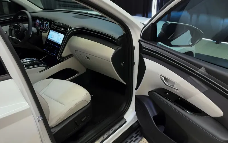 Hyundai Tucson 2022 rent with full insurance