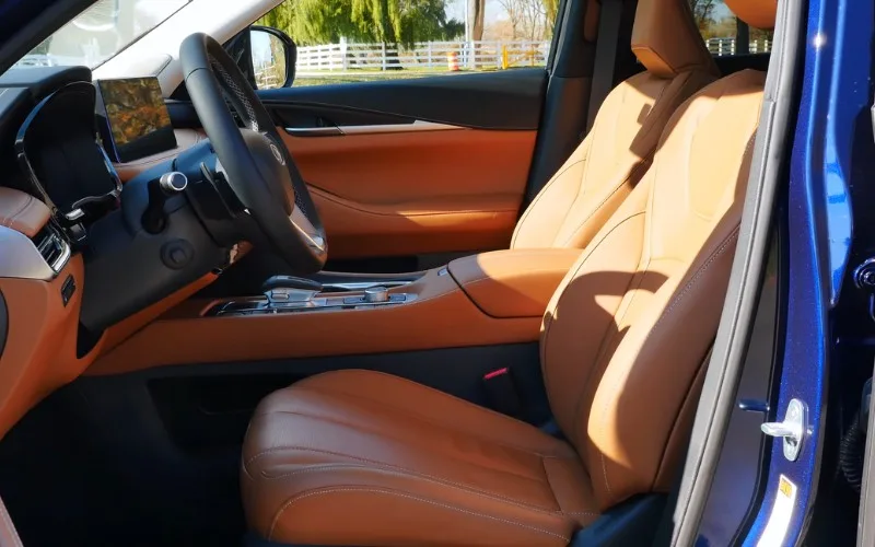 Infiniti QX60 2023 luxury SUV rental