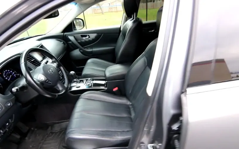 Infiniti QX70 2018 rent near Dubai Airport