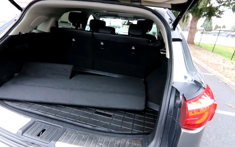 Infiniti QX70 2018 self-drive rental