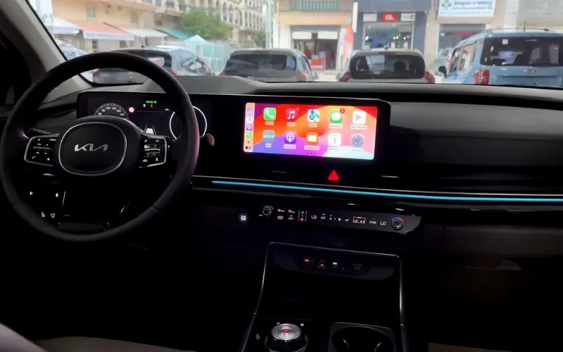 Kia Carnival 2024 monthly rental