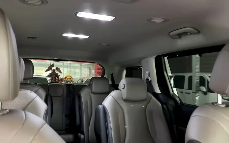 Kia Carnival family van rental