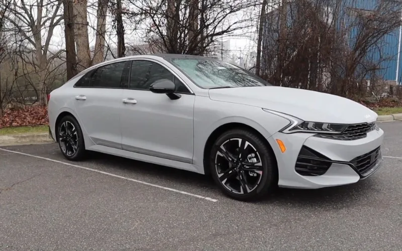 Kia K5 2022 for rent