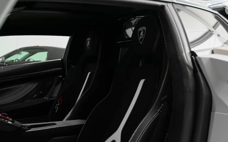 Lamborghini Aventador SVJ 2022 rental UAE