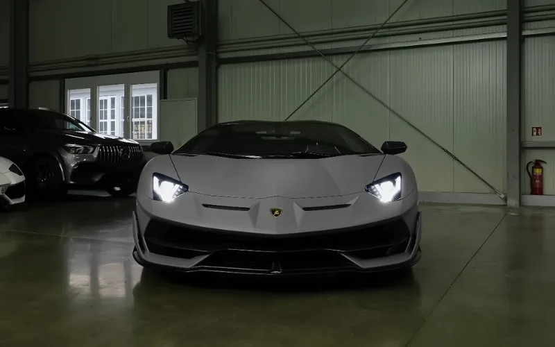 Lamborghini Aventador SVJ 2022 sports car hire