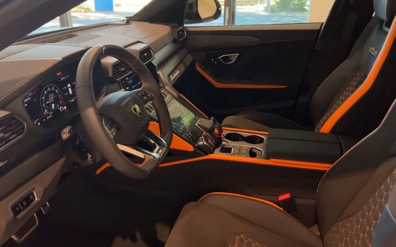 Lamborghini Urus 2023 Graphite Capsule hire