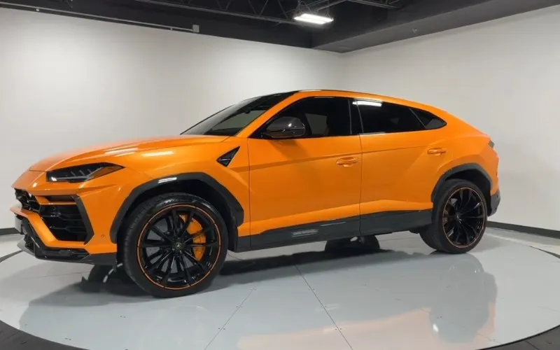 Lamborghini Urus Graphite Capsule 2022 online booking