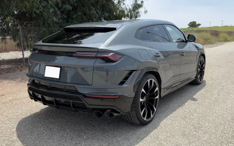 Lamborghini Urus S 2023 luxury SUV rental