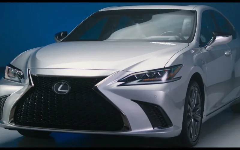 Lexus ES 2019 rent per day