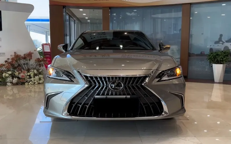 Lexus ES200 2019 hire UAE