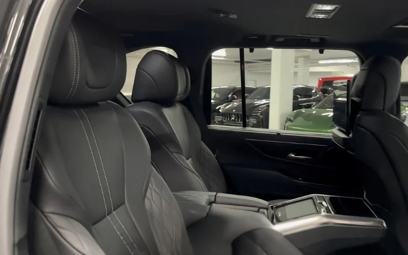 Lexus LX600 2023 rent per day