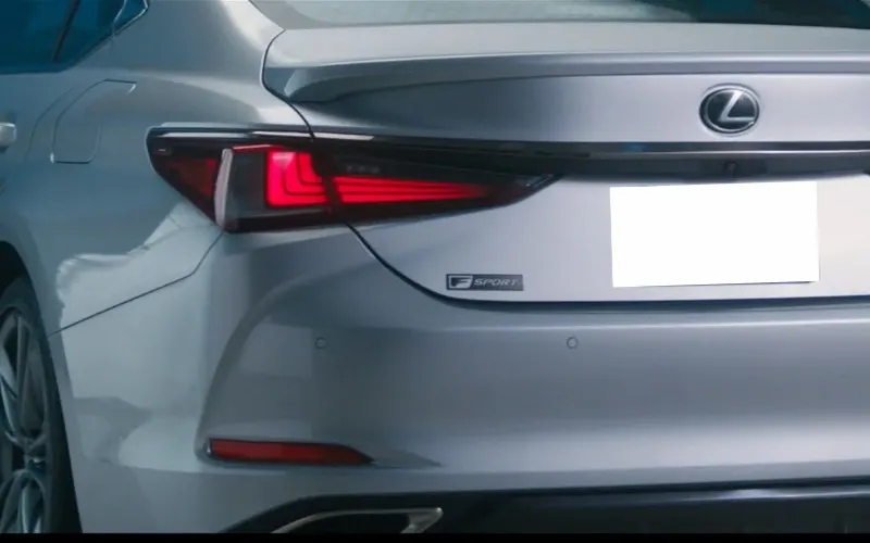 Luxury Lexus ES 2019 hire