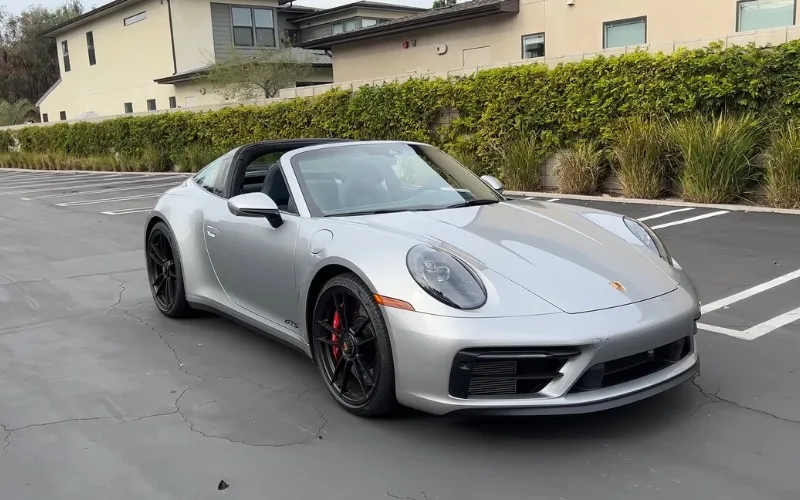 Luxury Porsche 911 Targa 4 GTS Spyder 2022 car rental