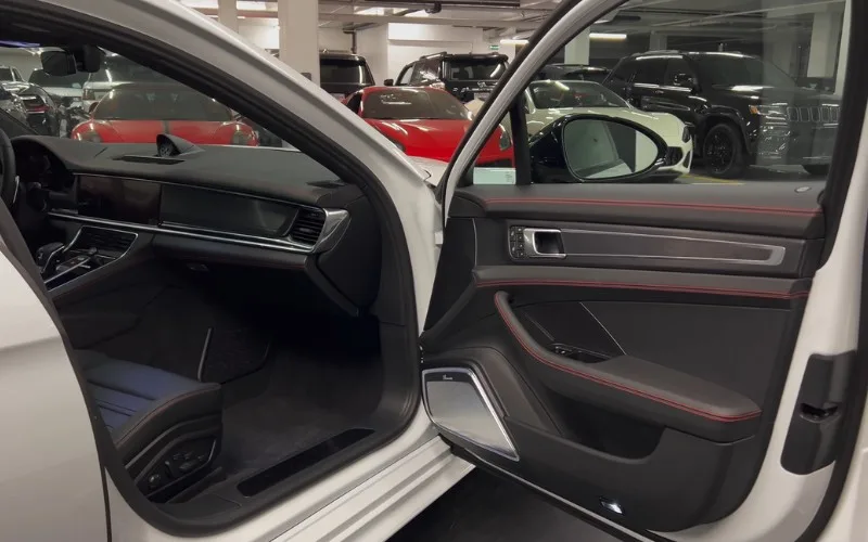 Luxury Porsche Panamera GTS 2021 hire Dubai