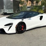 Luxury car rental McLaren Artura Spider