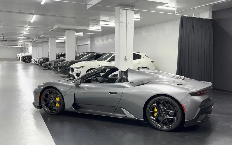 Maserati MC20 2023 car hire UAE