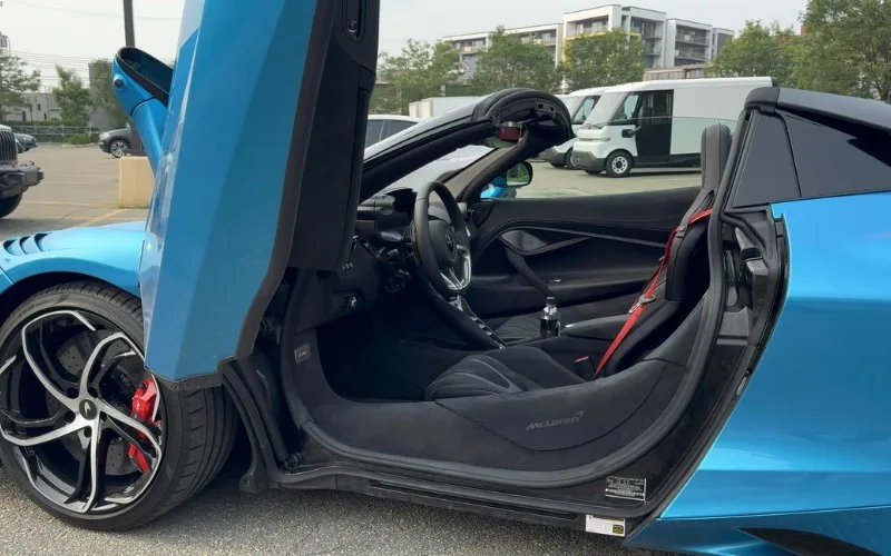 McLaren 750S Spider hire UAE